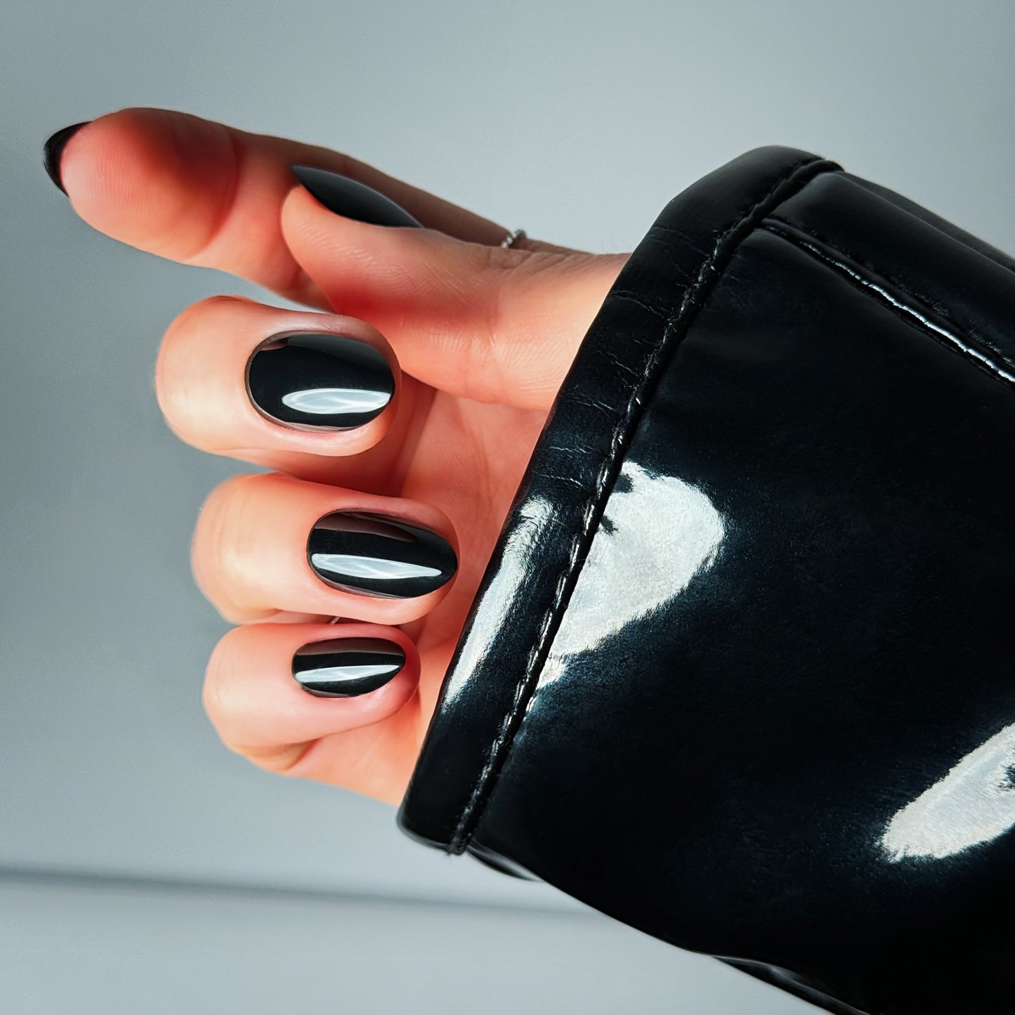 BLACK LATEX